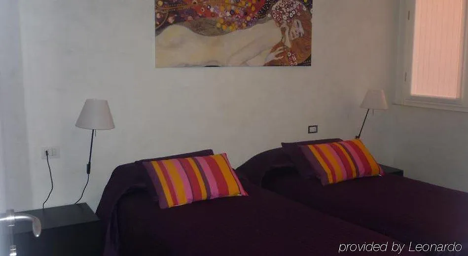 Hotel Florence Milano 3*,  İtalya