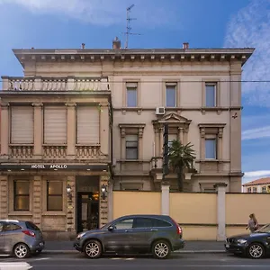 2* Otel Apollo