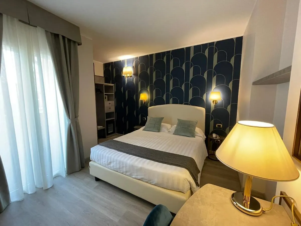 ***  Hotel Florence Milano Italy
